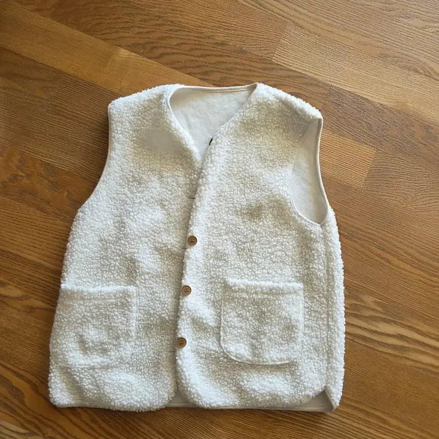 [BUNJANG] Ivory Sherpa Vest / 뽀글이 덤블 베스트 아이보리 조끼