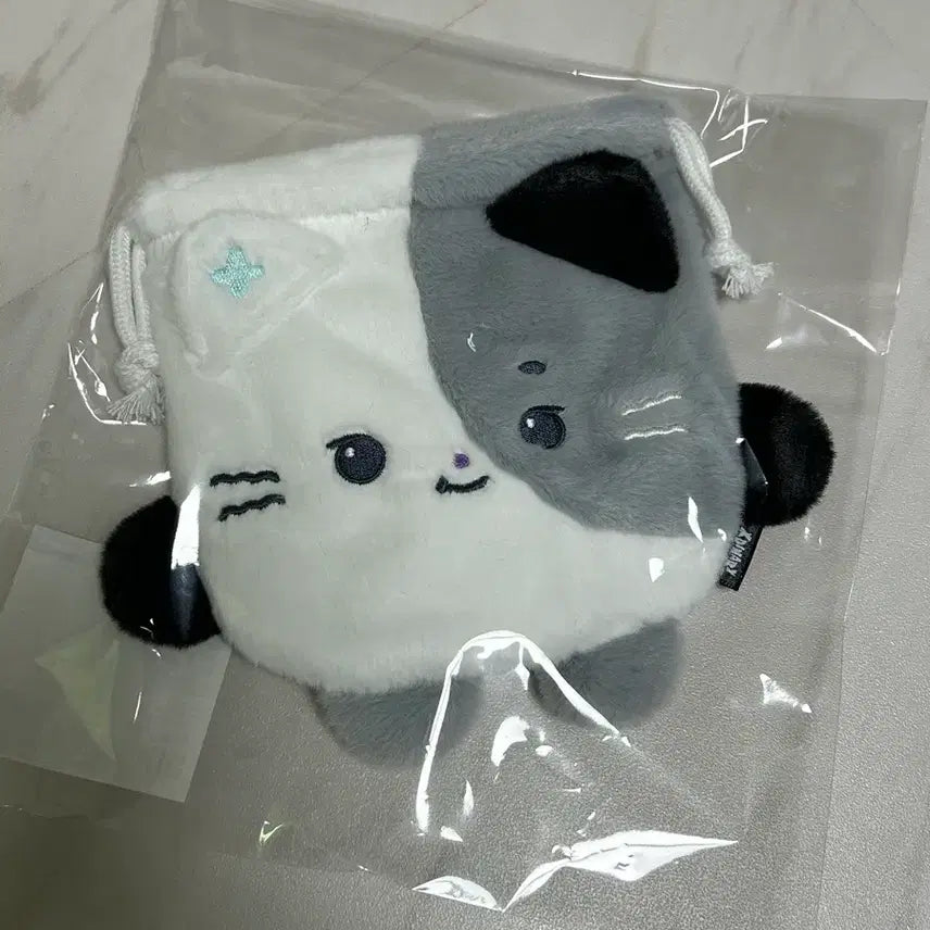 [BUNJANG] Xdinary Heroes Jungsu Baby Nyangdu String Pouch (Sealed) / 엑디즈 정수 베이비 냥듀 스트링 파우치 (미개봉)