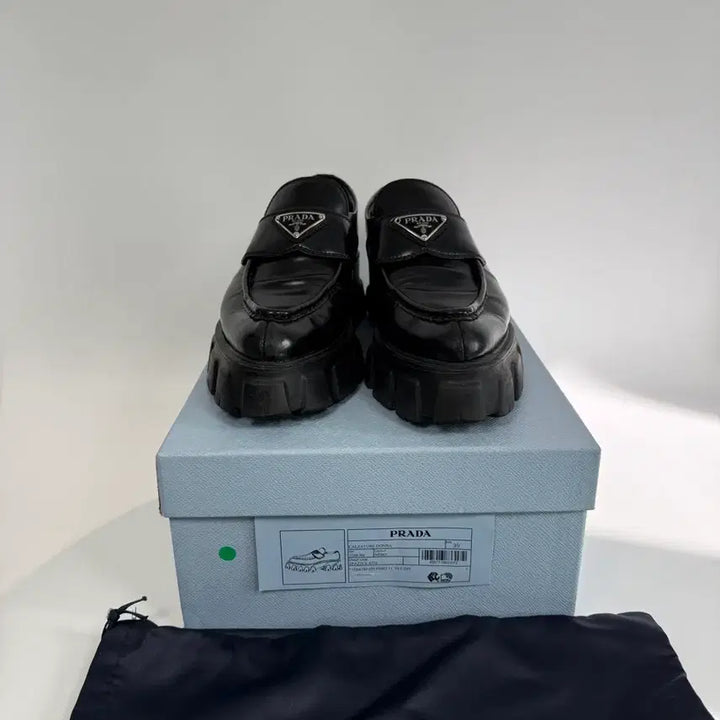 [BUNJANG] Prada Monolith Brushed Leather Loafers (Size 39) / 프라다 모놀리스 브러시드 레더 로퍼 39