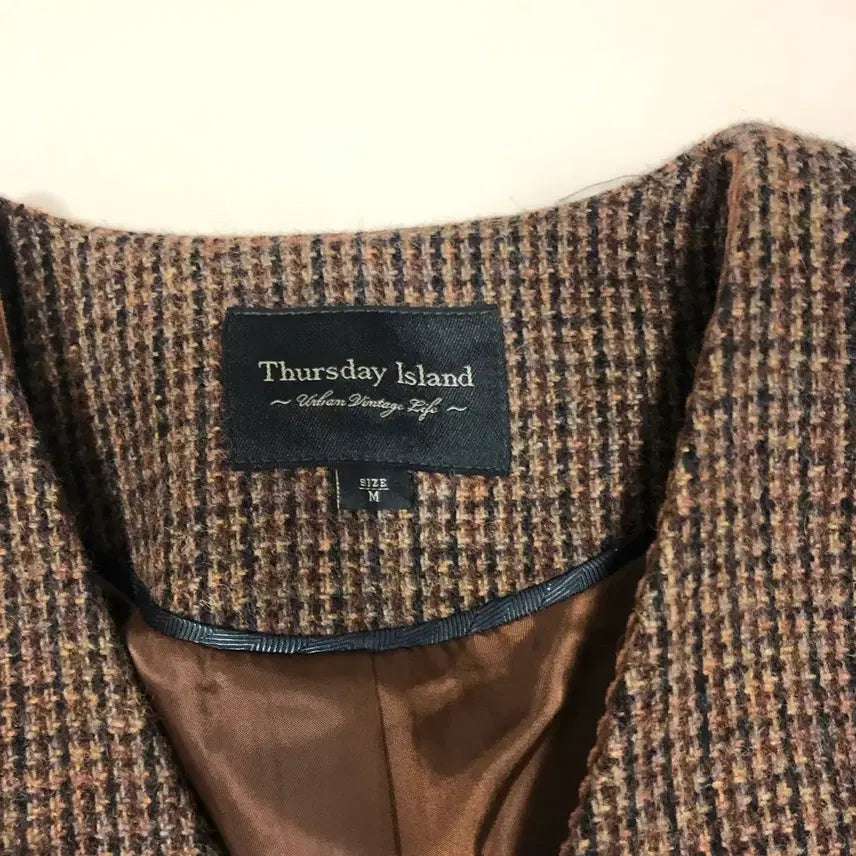 [BUNJANG] Thursday Island Check Elbow Patch Slim V-Neck Wool Jacket / 써스데이아일랜드 22년 울 자켓 체크 엘보패치 슬림 브이넥 코트 컨추리