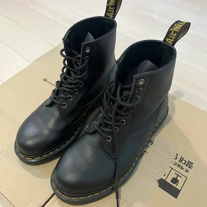 [BUNJANG] Dr. Martens 1460 Matte Black Boots / 닥터마틴 1460 무광 UK7 (착용 10번)