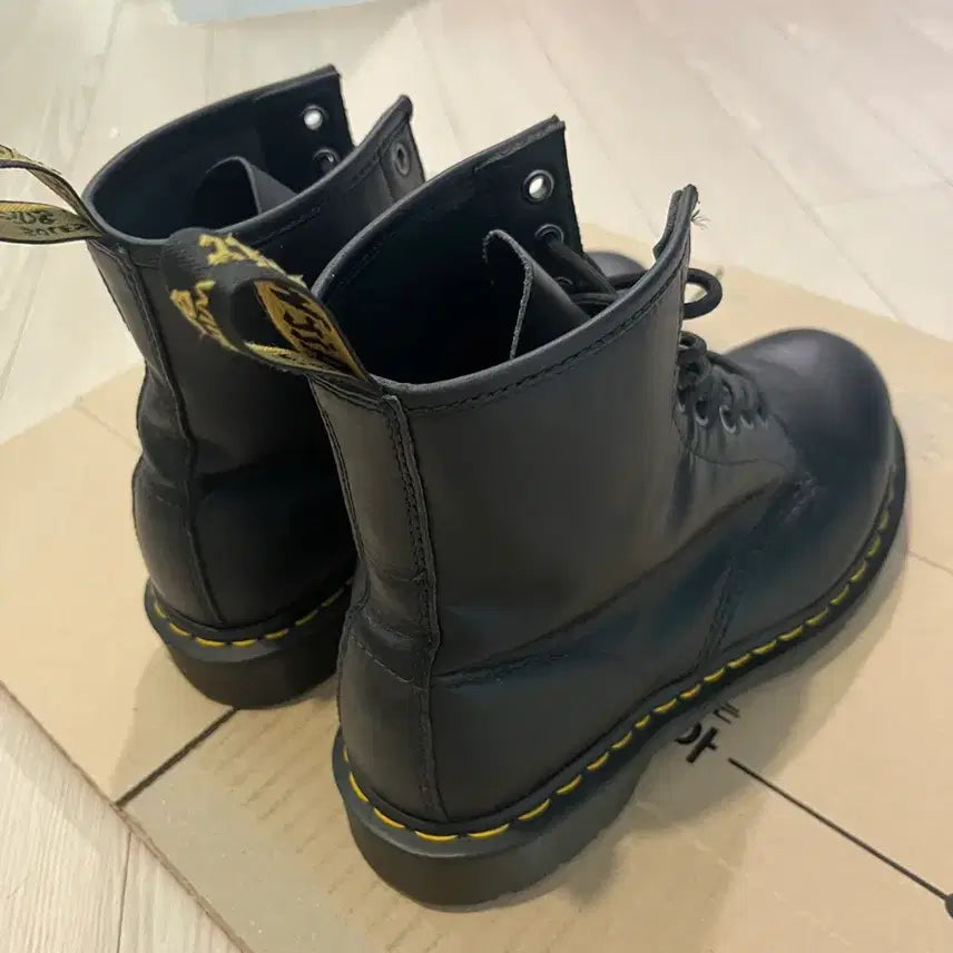 [BUNJANG] Dr. Martens 1460 Matte Black Boots / 닥터마틴 1460 무광 UK7 (착용 10번)