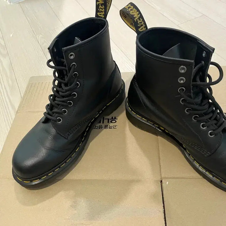 [BUNJANG] Dr. Martens 1460 Matte Black Boots / 닥터마틴 1460 무광 UK7 (착용 10번)