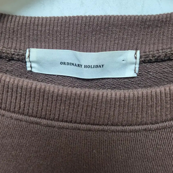 [BUNJANG] Ordinary Holiday Crop Sweatshirt / (165) 오디너리홀리데이 크롭 맨투맨