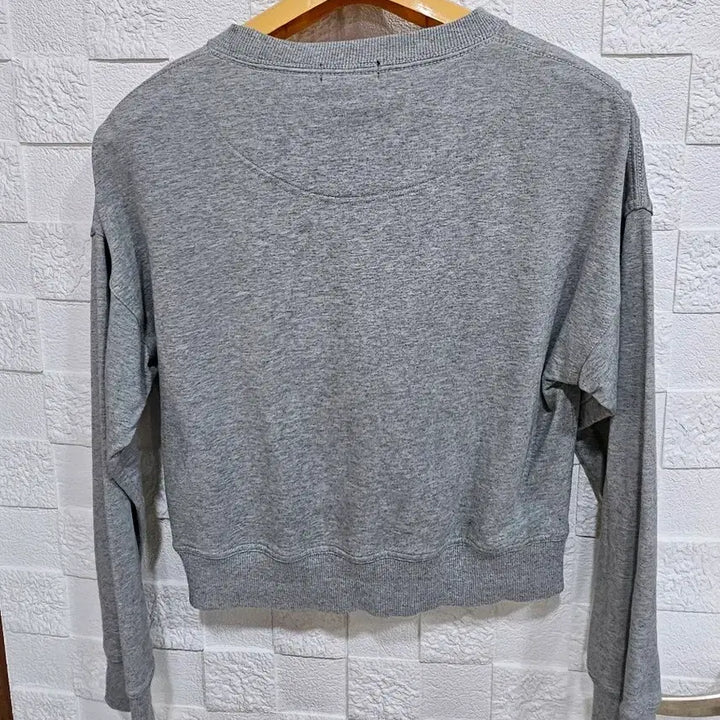 [BUNJANG] Onitsuka Tiger Gray Pocket Crop Sweatshirt / 무배)오니츠카타이거 회색 포켓 맨투맨 크롭 티셔츠