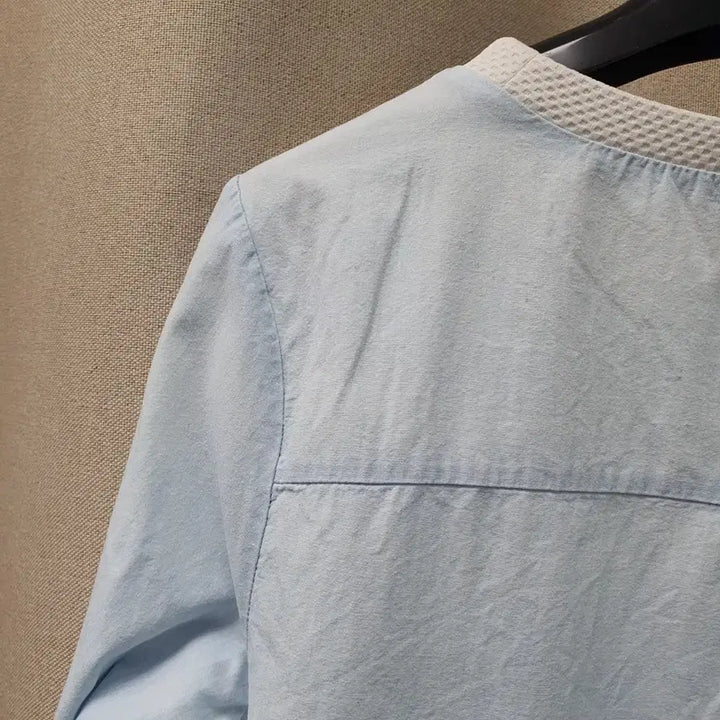 [BUNJANG] Beast in New York Long-Sleeve Blouse / 비스트인뉴욕 긴소매 블라우스