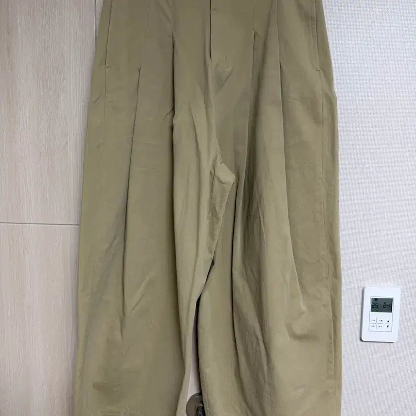[BUNJANG] Leje Wide Baggy Pants Beige 30 / 르제 WIDE BAGGY PANTS_BEIGE 30