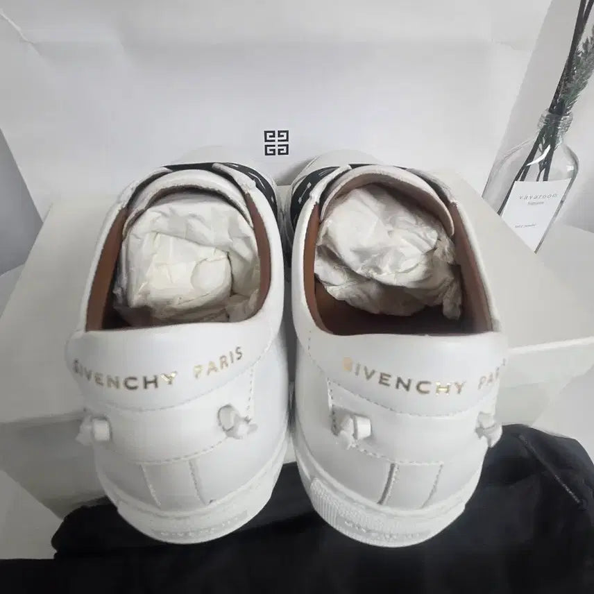 [BUNJANG] Givenchy Logo Band Slip-on Sneakers / 지방시 화이트 로고 밴드 스니커즈 슬립온