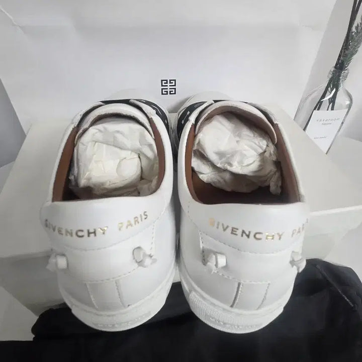 [BUNJANG] Givenchy Logo Band Slip-on Sneakers / 지방시 화이트 로고 밴드 스니커즈 슬립온