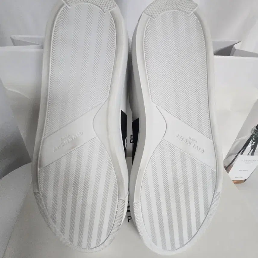 [BUNJANG] Givenchy Logo Band Slip-on Sneakers / 지방시 화이트 로고 밴드 스니커즈 슬립온