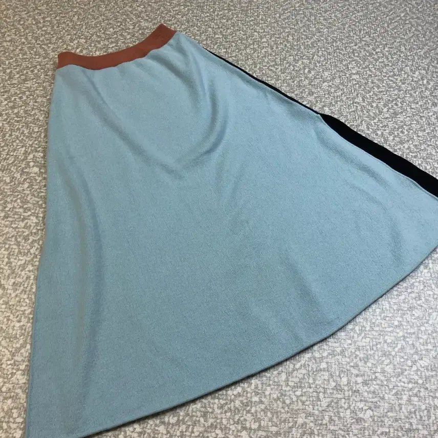 [BUNJANG] CEDRIC CHARLIER Wool Blend Flare Skirt / 세드릭찰리어 배색 울100% 플레어 스커트 치마 양면 슬릿 명품 니트
