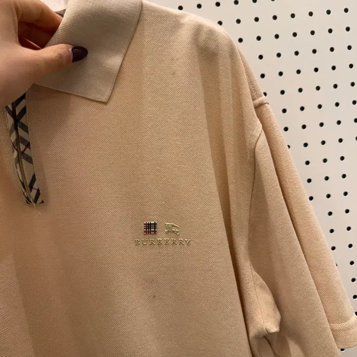 [SOLD OUT] 버버리 체크 트리밍 카라 반팔 셔츠 U1605