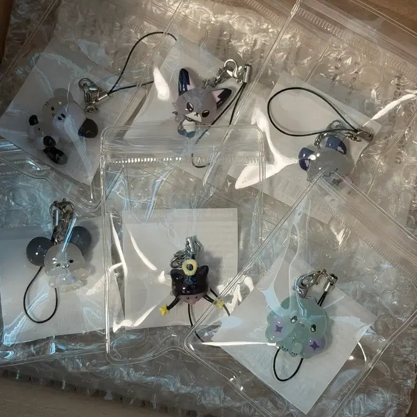 [BUNJANG] AKMU AKMONZ Mini Charm Bundle Set / 엑디즈 엑몬즈 미니참 일괄