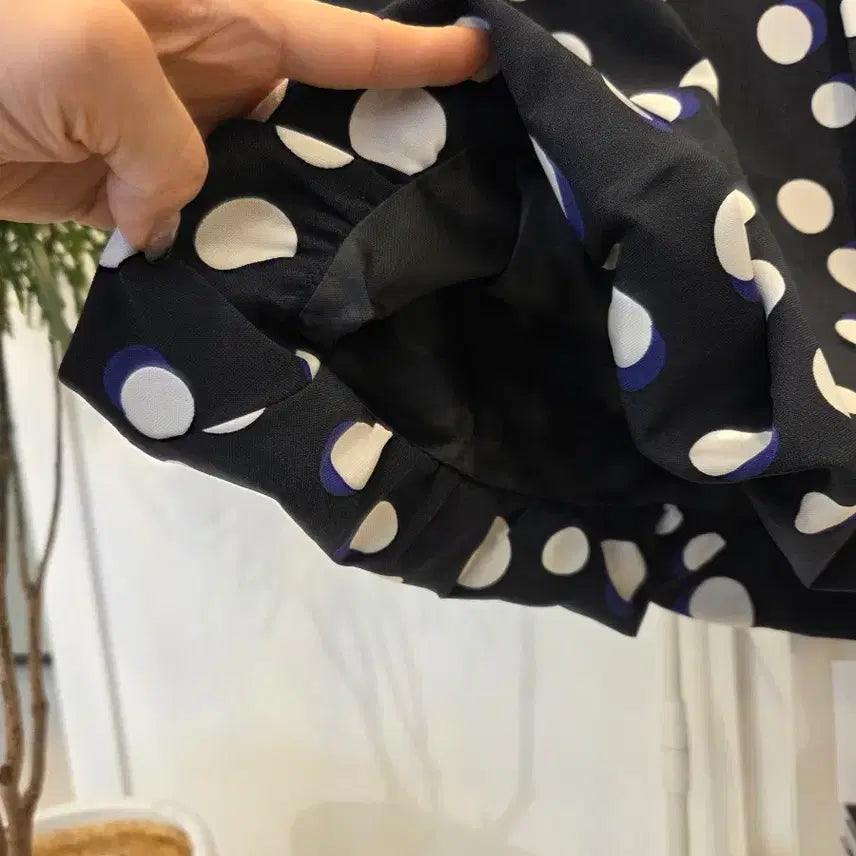 [SOLD OUT] 럭키슈에뜨 벌룬 핏 미니스커트