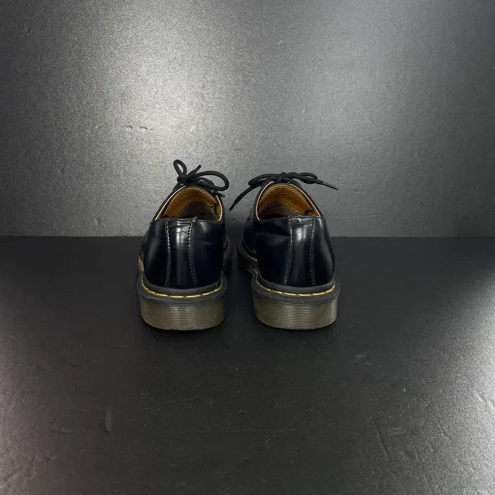 [SOLD OUT] [240] 닥터마틴 1461 3홀 스무스 블랙