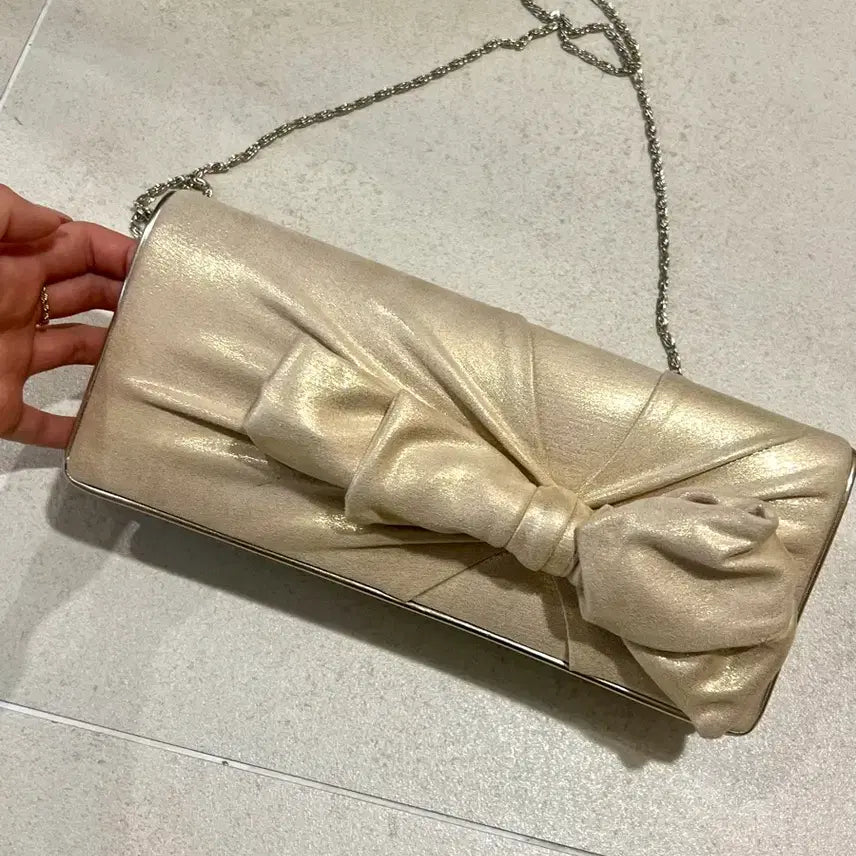 [BUNJANG] Ribbon Shoulder Chain Clutch Bag / 리본 숄더 체인 클러치백 골드 가방