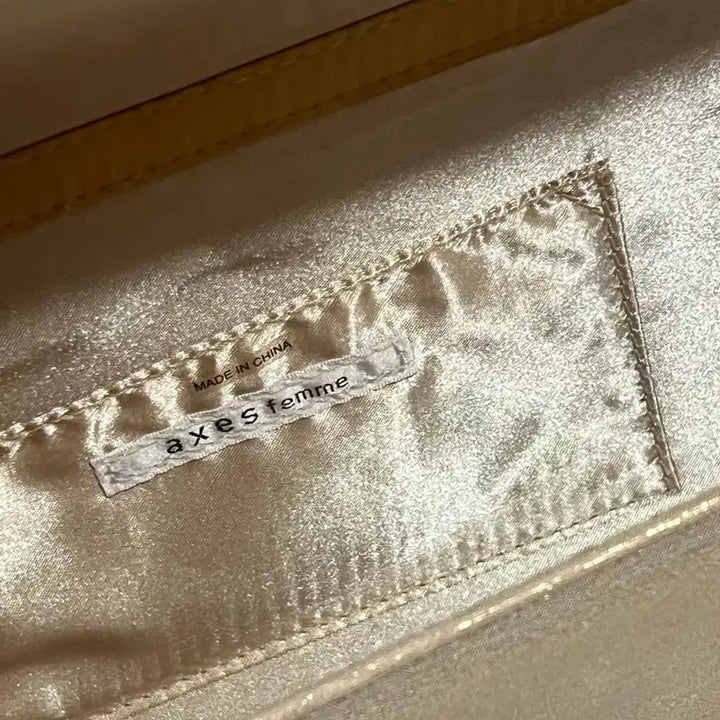 [BUNJANG] Ribbon Shoulder Chain Clutch Bag / 리본 숄더 체인 클러치백 골드 가방