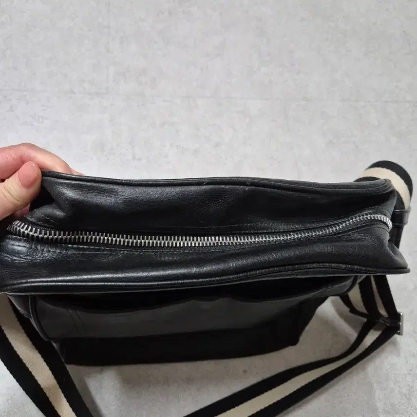 [BUNJANG] Bally Black Leather Crossbody Bag / 발리 블랙 가죽 크로스백