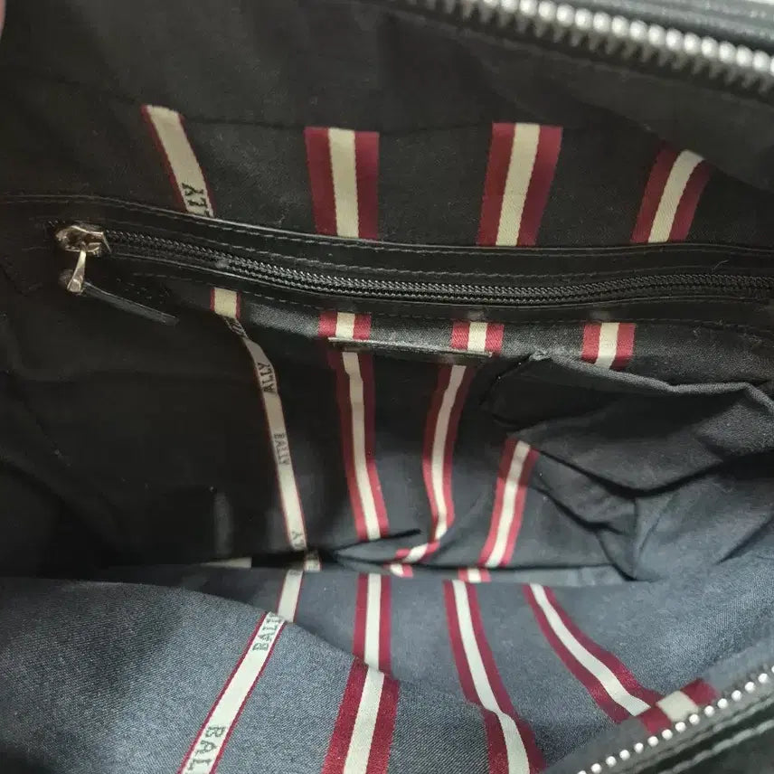 [BUNJANG] Bally Black Leather Crossbody Bag / 발리 블랙 가죽 크로스백