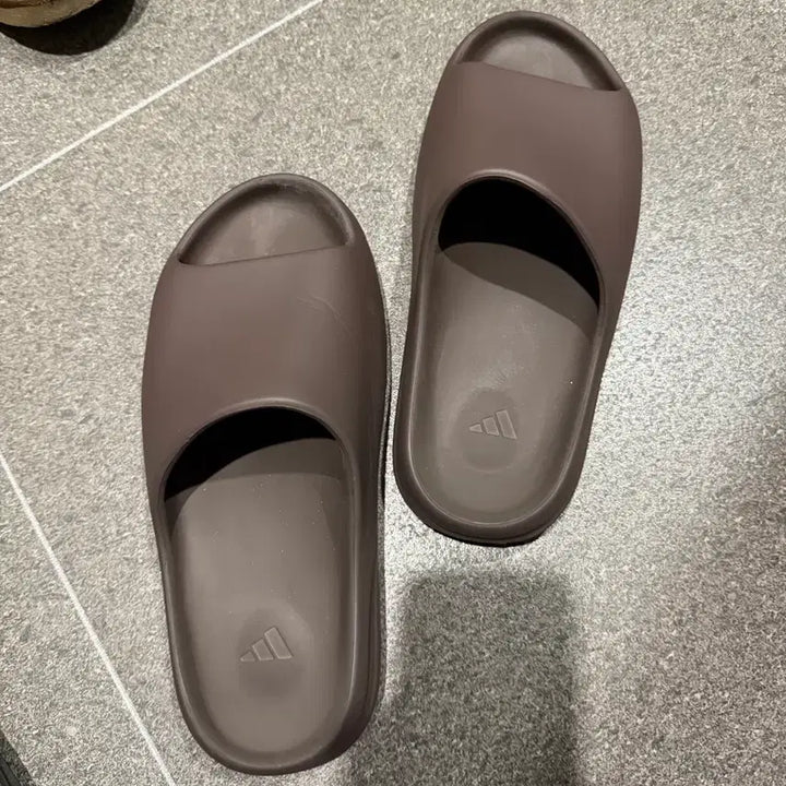 [SOLD OUT] 이지슬라이드 soot 브라운 11사이즈