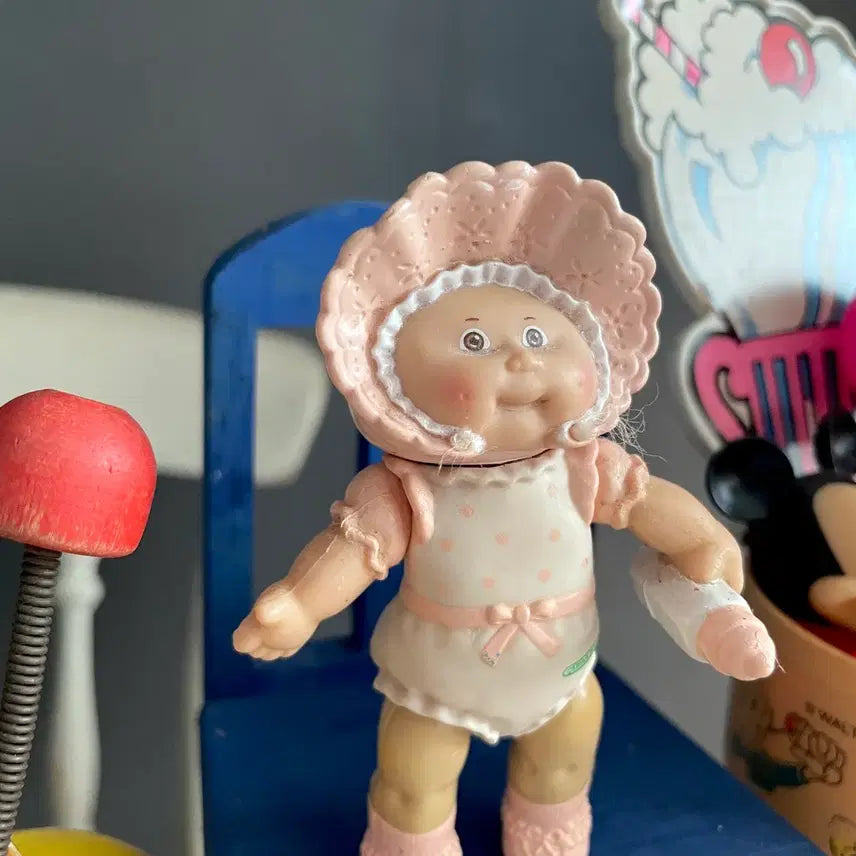 [BUNJANG] 1984s Beige Bonnet Cabbage Patch Kid Figure / 1984s/레어한 베이지컬러 보넷 양배추피규어(rare)