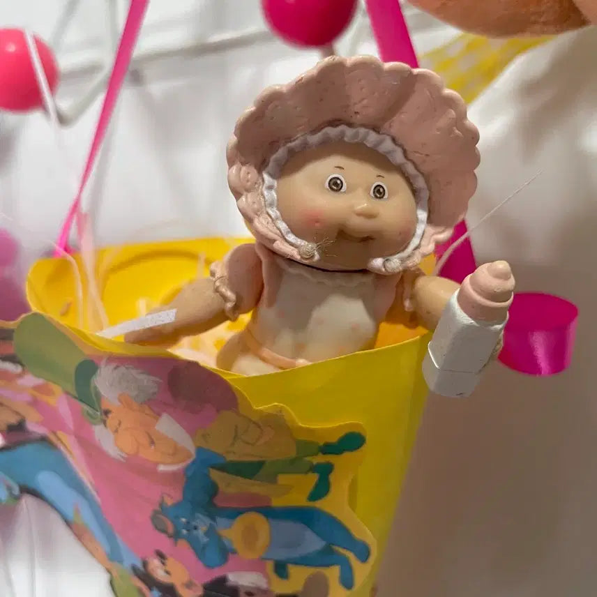 [BUNJANG] 1984s Beige Bonnet Cabbage Patch Kid Figure / 1984s/레어한 베이지컬러 보넷 양배추피규어(rare)