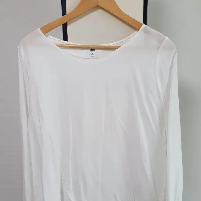 [SOLD OUT] 유니클로 화이트 롱 슬리브 블라우스