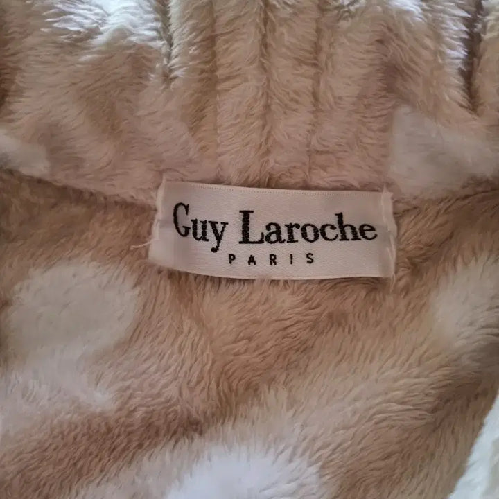 [SOLD OUT] Guy Laroche 면 혼방 패턴 로브
