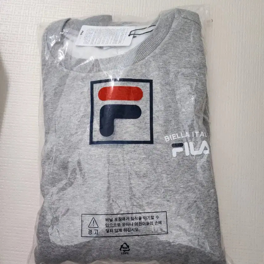 [SOLD OUT] (남성)휠라 회색 약기모 맨투맨티 95 택있는새상품