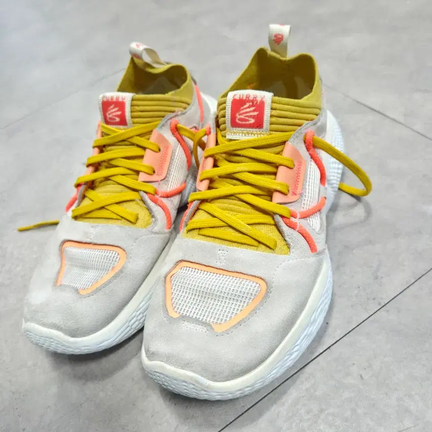 [BUNJANG] Under Armour Curry Flow Cozy Basketball Shoes 255 / 언더아머 커리 플로우 코지 농구화 255