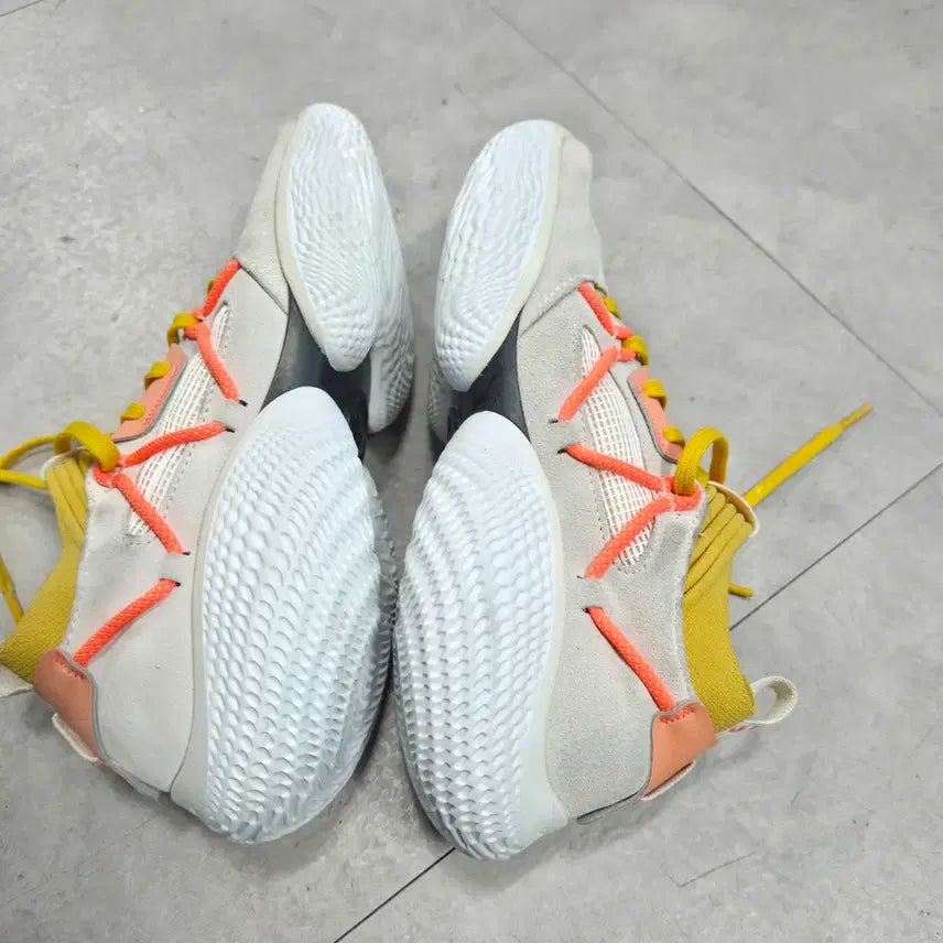 [BUNJANG] Under Armour Curry Flow Cozy Basketball Shoes 255 / 언더아머 커리 플로우 코지 농구화 255