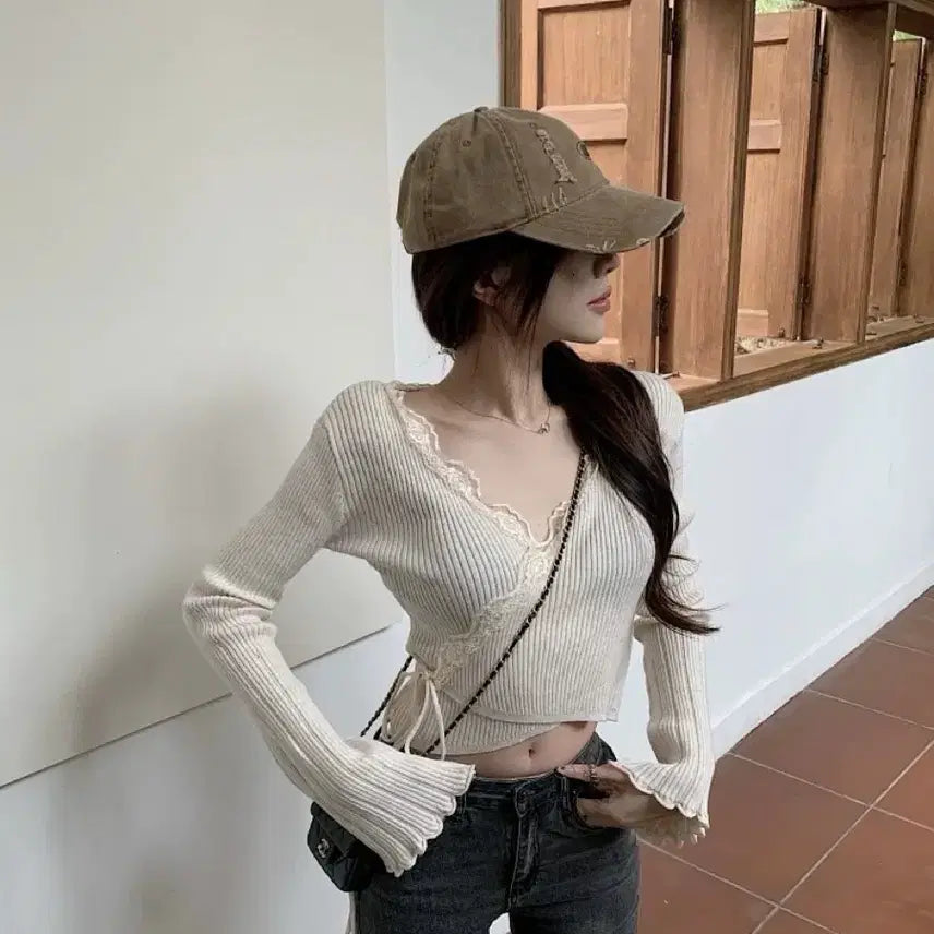 [BUNJANG] Oatmeal Lace Wrap Knit Top / 오트밀 레이스 랩 니트
