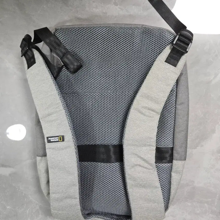 [BUNJANG] National Geographic Backpack Gray Backpack / 내셔널지오그래픽 백팩 그레이 배낭