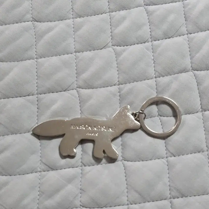 [SOLD OUT] 메종키츠네 삼색 여우 키링