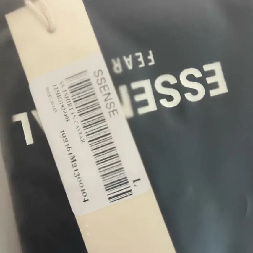 [BUNJANG] Fear of God Essentials 19SS Short Sleeve T-shirt Black / 19SS 피오갓 에센셜 반팔 블랙 M, L사이즈