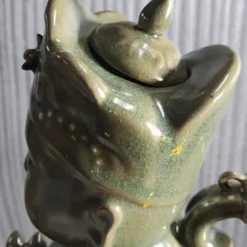 [BUNJANG] Goryeo Celadon Bodhisattva Pure Water Bottle Antique Collectible / 고려청자 보살상 정수병 고려 청자 골동품 고미술품 수집품