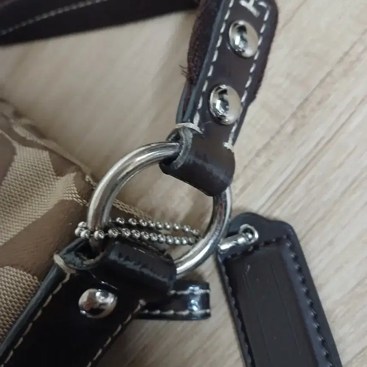 [BUNJANG] Coach Signature Stripe Crossbody File Shoulder Bag / 여성 코치 시그니처 스트라이프 크로스바디 파일 숄더백, 크로스백