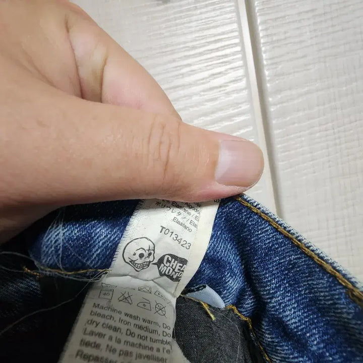 [BUNJANG] Cheap Monday Crack Patch Punk Skinny Jeans / 칩먼데이 크랙 패치 펑크 스키니진 (28x32)