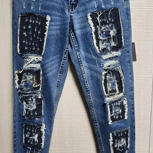 [BUNJANG] Cheap Monday Crack Patch Punk Skinny Jeans / 칩먼데이 크랙 패치 펑크 스키니진 (28x32)
