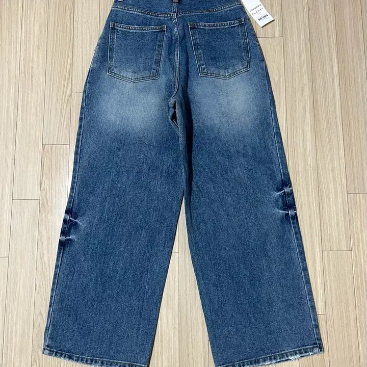 [SOLD OUT] 언노운플라넷 청바지 (새상품)
