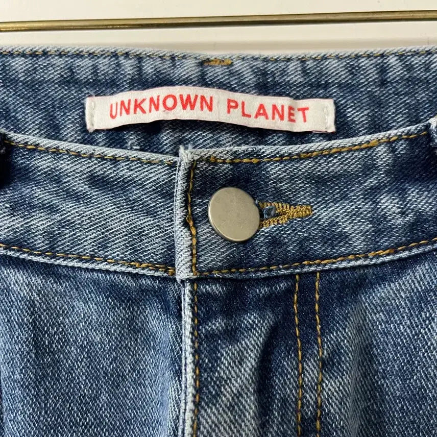 [SOLD OUT] 언노운플라넷 청바지 (새상품)