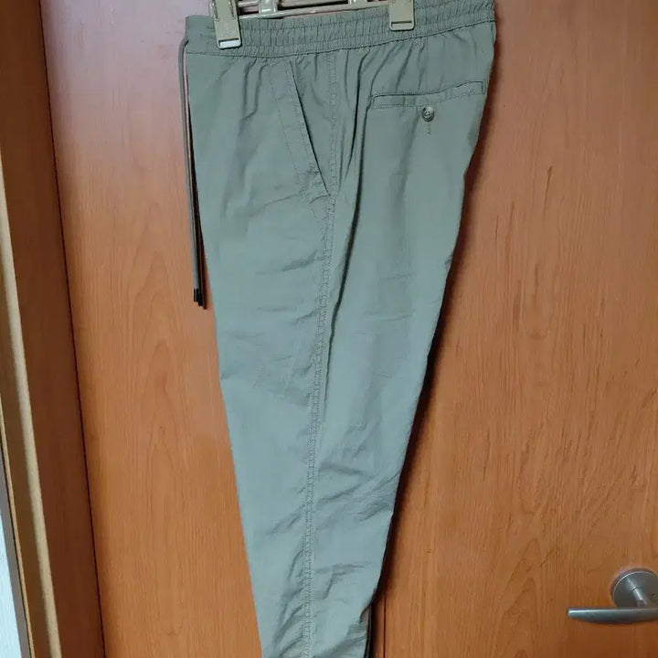 [SOLD OUT] 카키색 남성용 면바지 허리밴딩