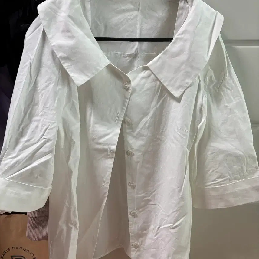 [SOLD OUT] 로엠 화이트 카라 블라우스