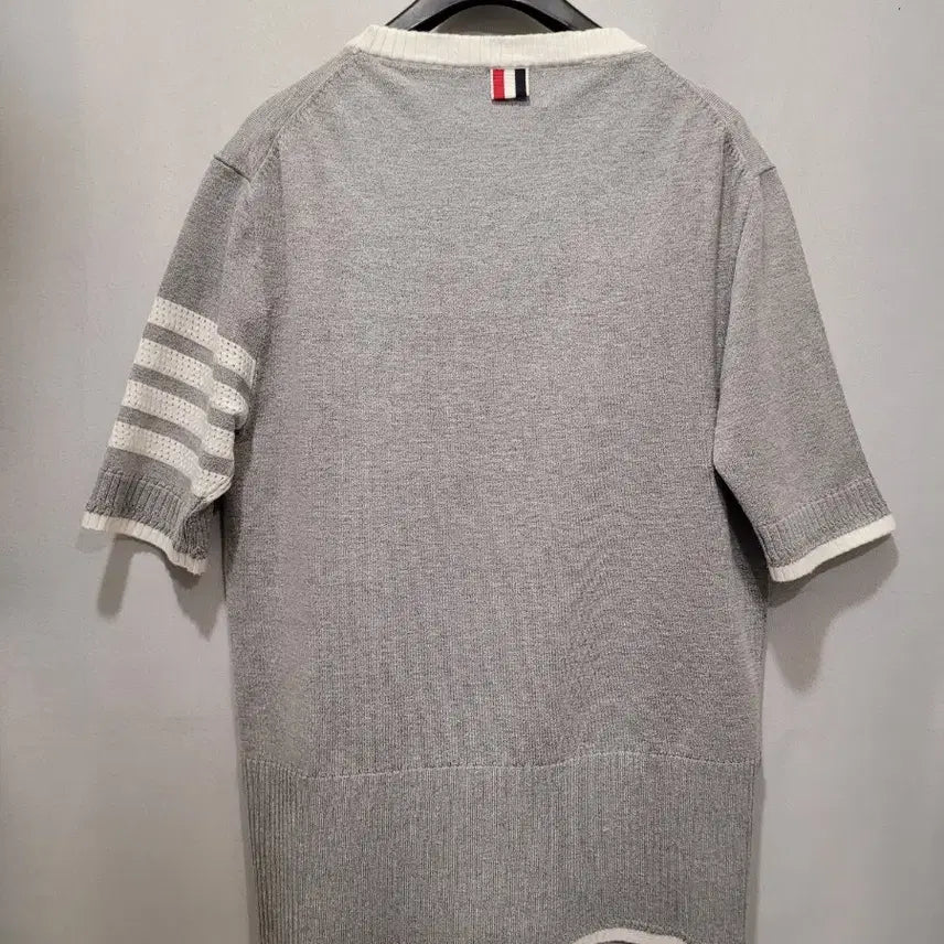 [SOLD OUT] 그레이 사선 반팔 니트