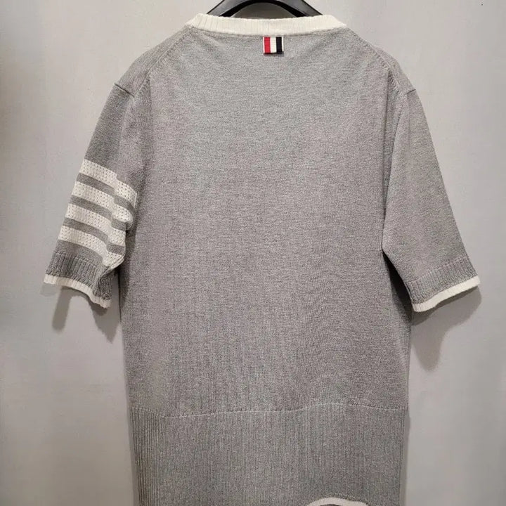 [SOLD OUT] 그레이 사선 반팔 니트