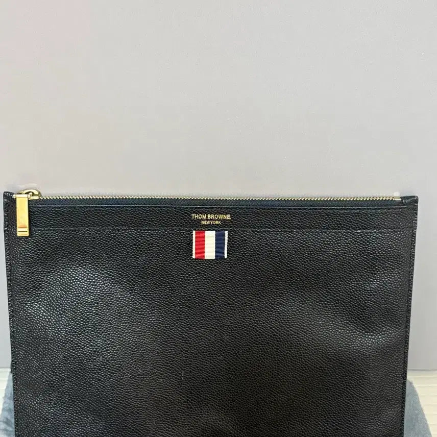 [SOLD OUT] 톰브라운 클러치 m 사이즈
