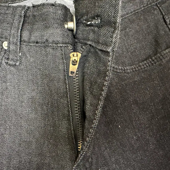 [BUNJANG] Black Denim Skinny Jeans (Size 27) / (미착용) 블랙 데님 스키니 진 (27)