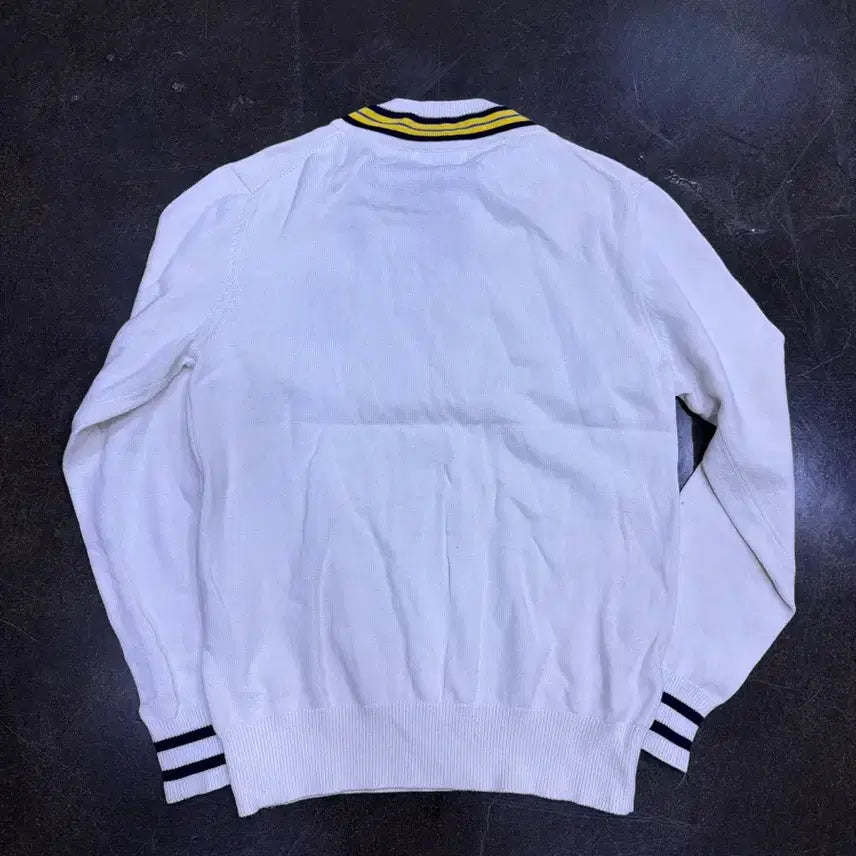 [BUNJANG] Beanpole Classic Cable Knit Sweater / 빈폴 클래식 프레피 케이블 V넥 스웨터 니트 100