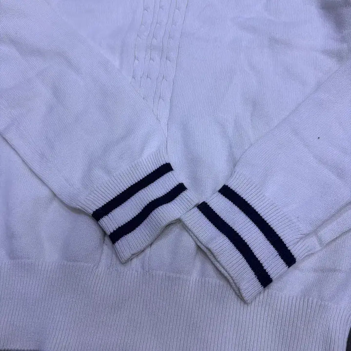 [BUNJANG] Beanpole Classic Cable Knit Sweater / 빈폴 클래식 프레피 케이블 V넥 스웨터 니트 100