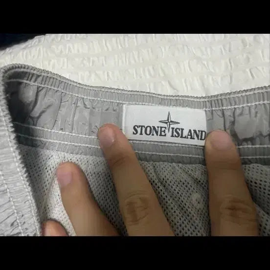[SOLD OUT] 스톤아일랜드 나일론메탈 반바지 XL
